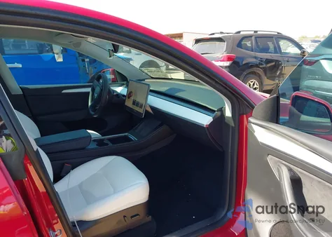 2023 Tesla Model Y Performance Dual Motor All-Wheel Drive from USA, damaged, VIN 7SAYGDEF9PF688307